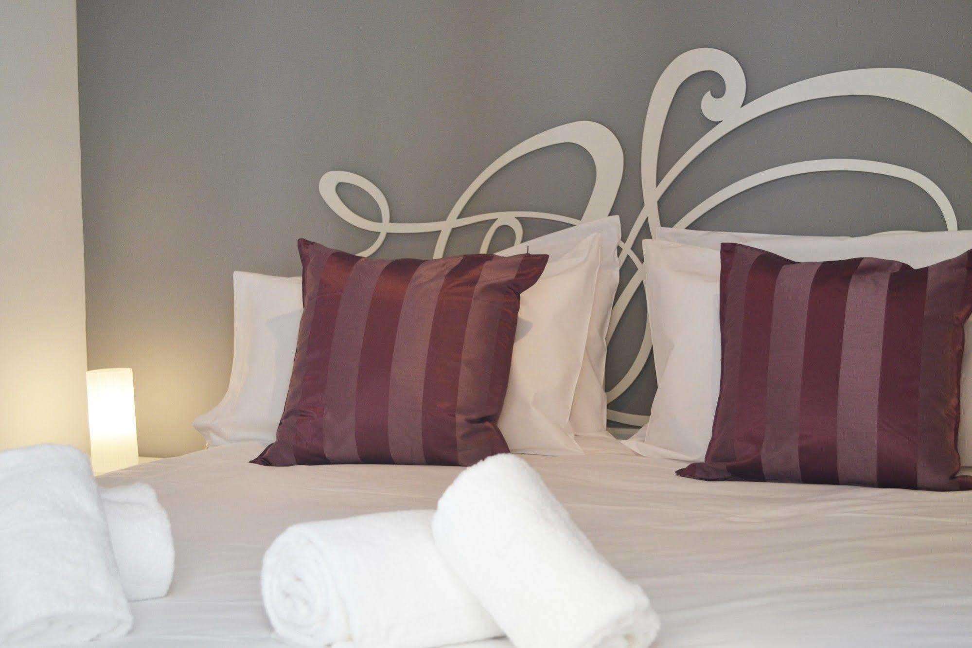 Plaza De La Encarnacion Apartments Севиля Екстериор снимка