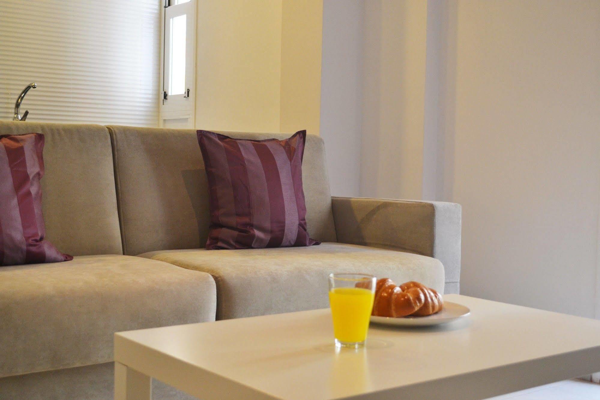 Plaza De La Encarnacion Apartments Севиля Екстериор снимка