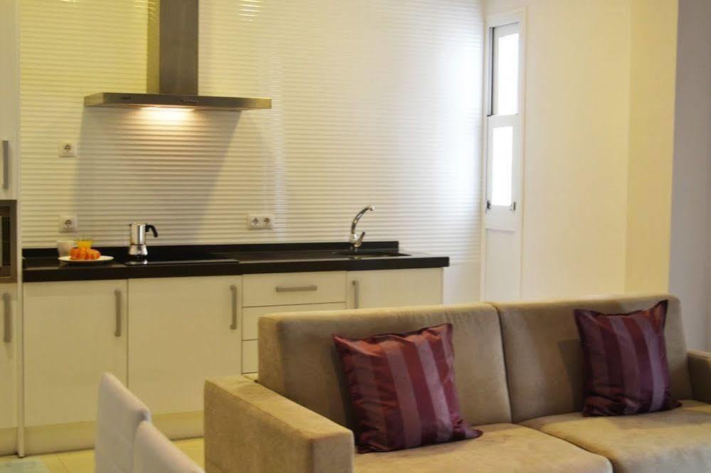 Plaza De La Encarnacion Apartments Севиля Екстериор снимка
