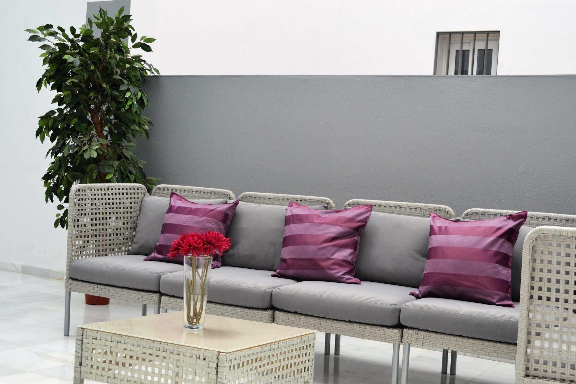 Plaza De La Encarnacion Apartments Севиля Екстериор снимка